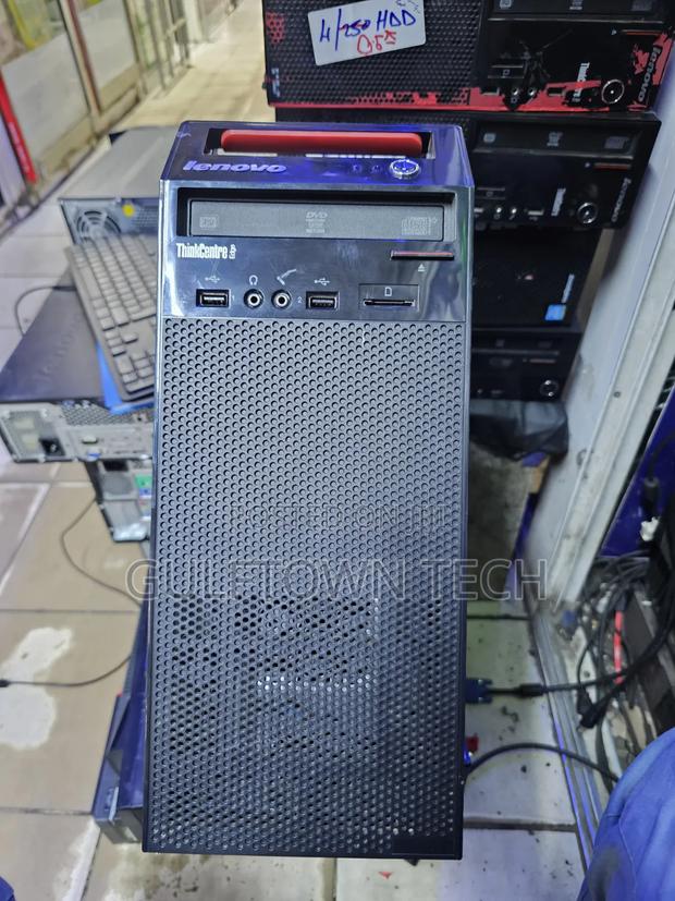 Desktop Computer Lenovo ThinkCentre M720 4GB Intel Core i3 HDD 160GB - main view