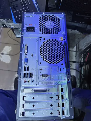 Desktop Computer Lenovo ThinkCentre M720 4GB Intel Core i3 HDD 160GB
