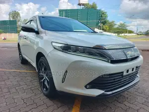 Toyota Harrier 2.0 2019 White