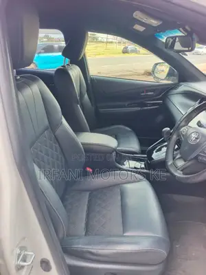 Toyota Harrier 2.0 2019 White