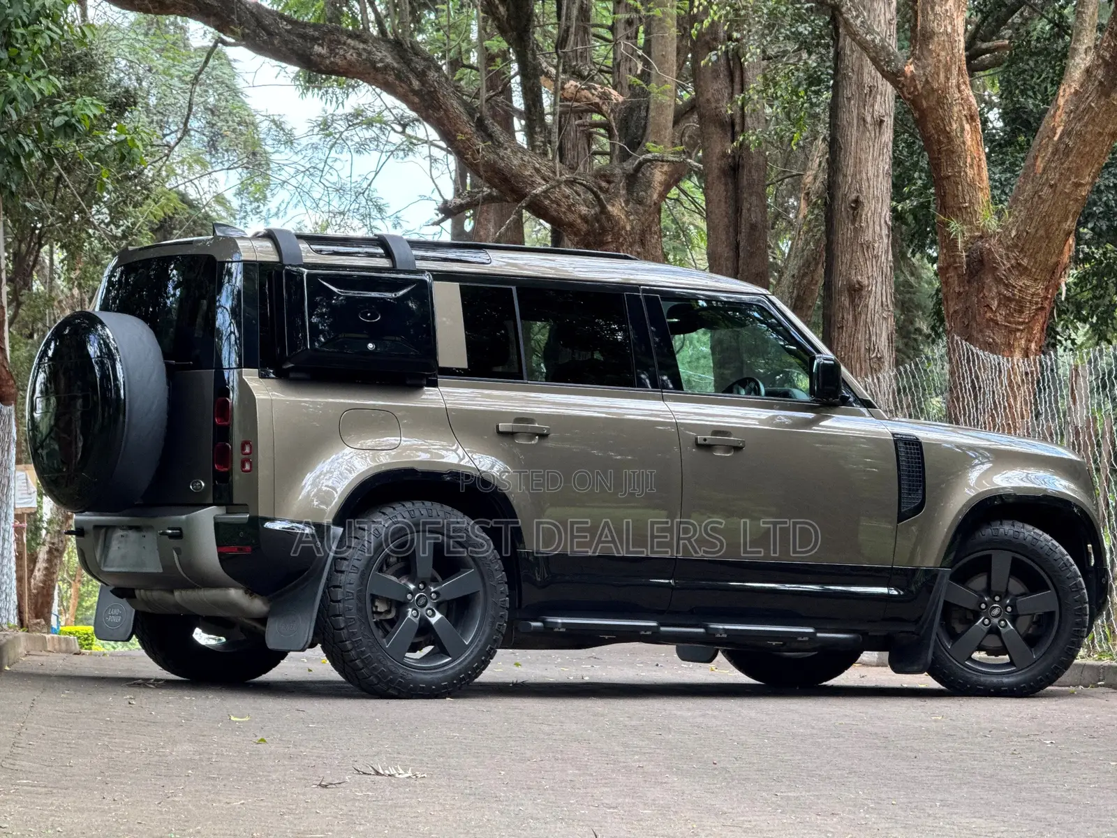 Land Rover Discovery HSE R-Dynamic 2021 Brown