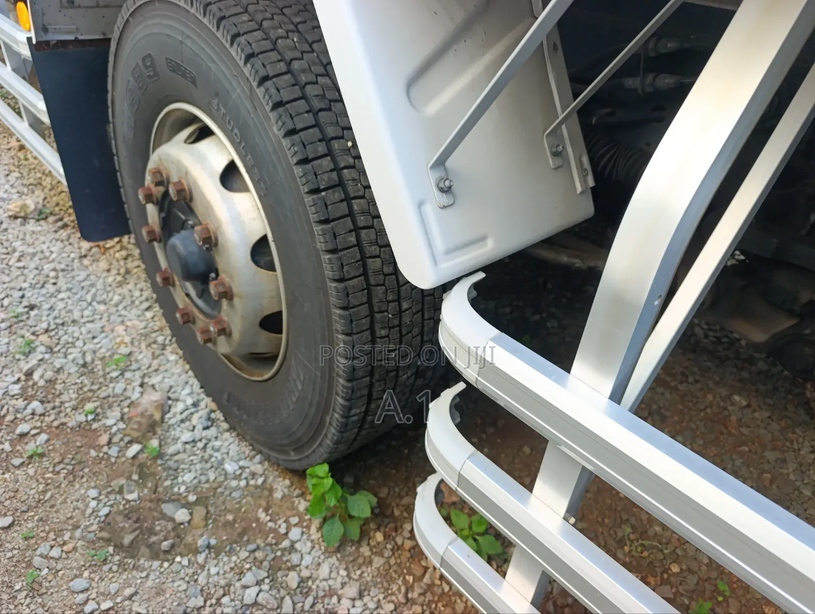 Isuzu Giga 2018 White