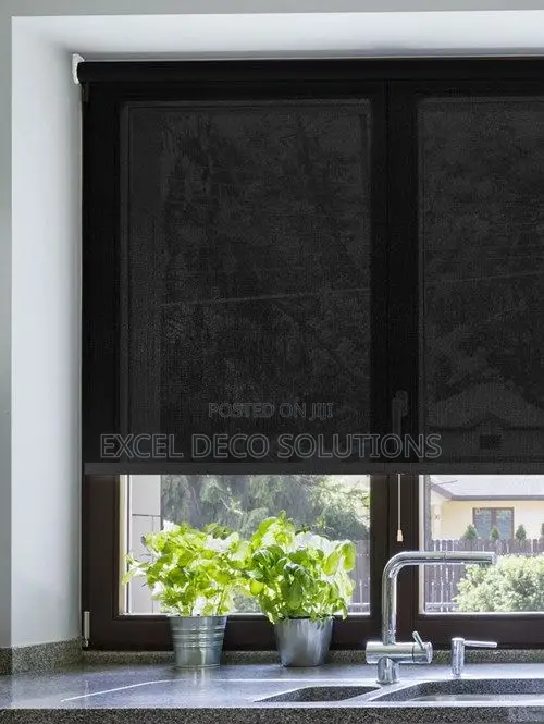 Sunscreen Blinds for Daylight Control and Clear Outside View