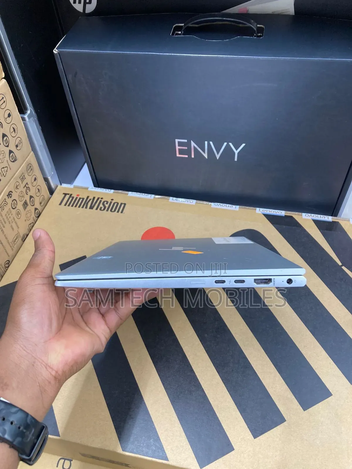 New Laptop HP EliteBook 830 G8 16GB Intel Core i7 SSD 512GB