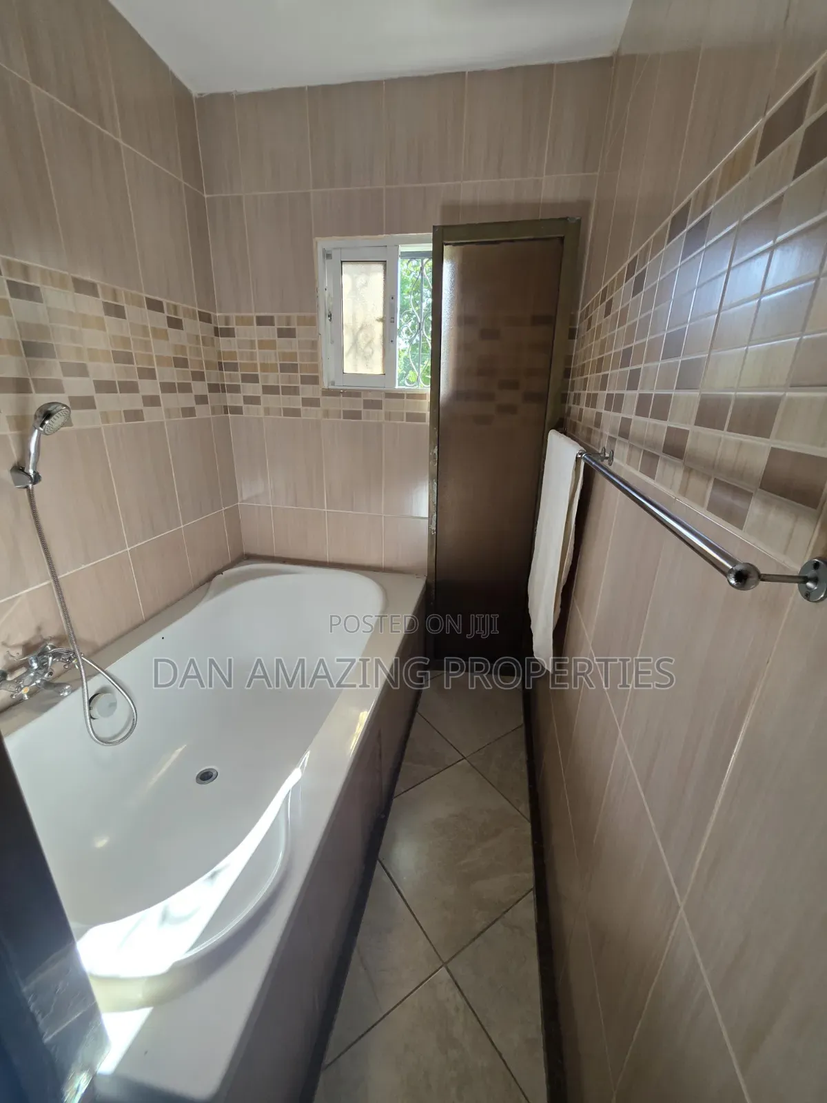 3bdrm Maisonette in Mombasa Plus Dsq, Bombolulu for sale