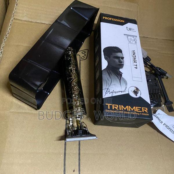 Compact Precision Grooming Tool – T9 Barber Trimmer