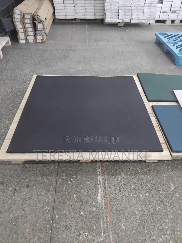 1m by 1m by 15mm Gym Mat.