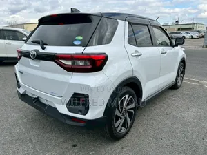 Toyota Raize 1.0 FWD 2021 White