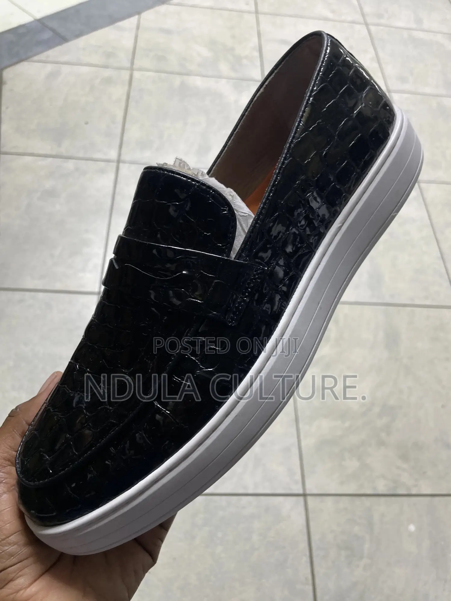 Patent Leather Clarks Loafers/Moccasins