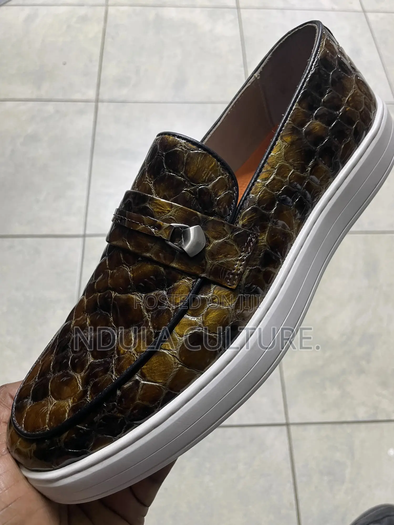 Patent Leather Clarks Loafers/Moccasins