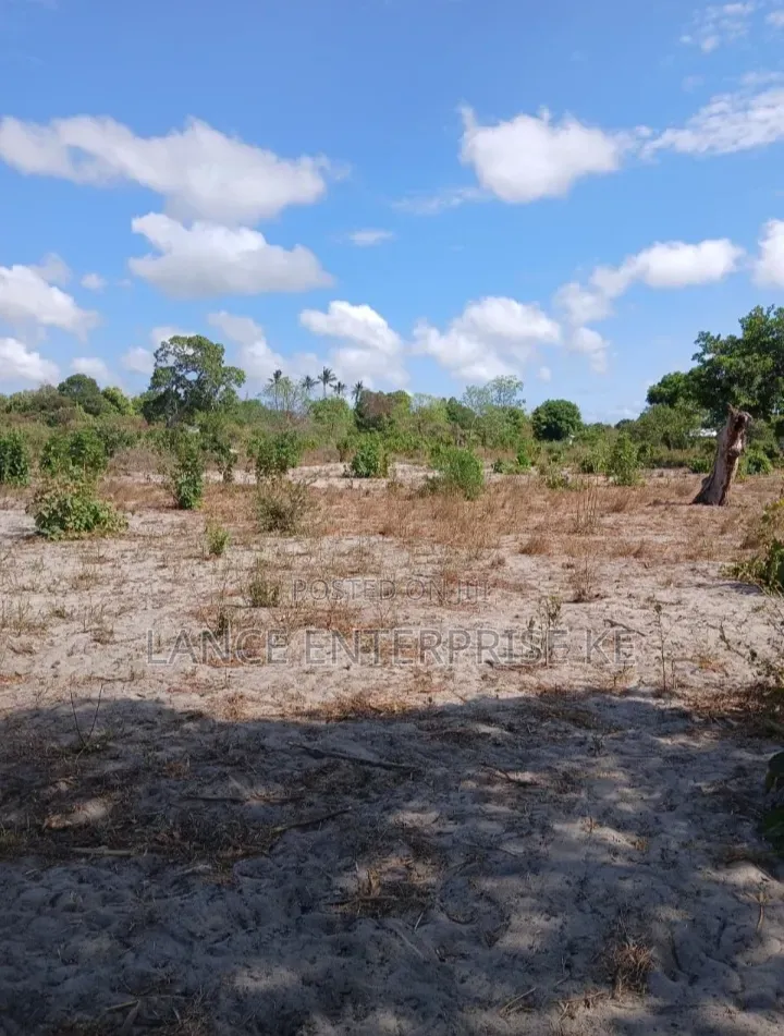 Jacaranda 50x100 Prime Beach Plot