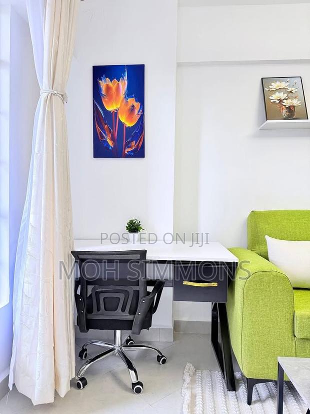Fully Furnished Airbnb 1 Bedroom in Parklands - thumbnail 3