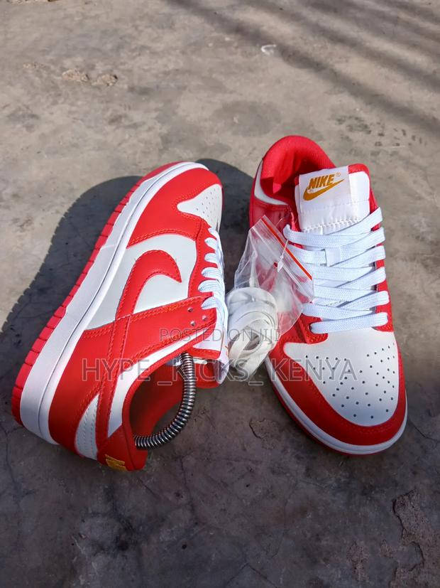 Sb Dunk Cherry - thumbnail 2