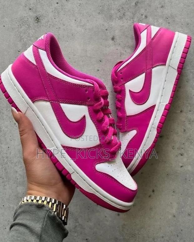 Sb Dunk Cherry - thumbnail 4