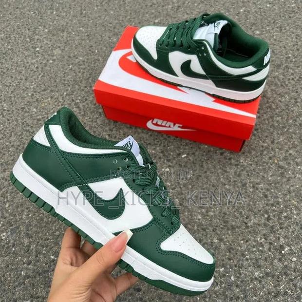 Sb Dunk Cherry - thumbnail 5