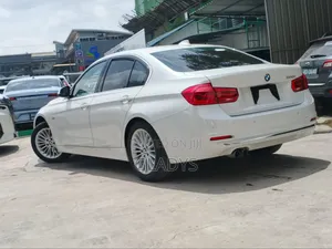 BMW 320i 2018 White