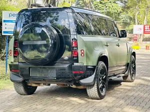 Land Rover Defender 2023 Green