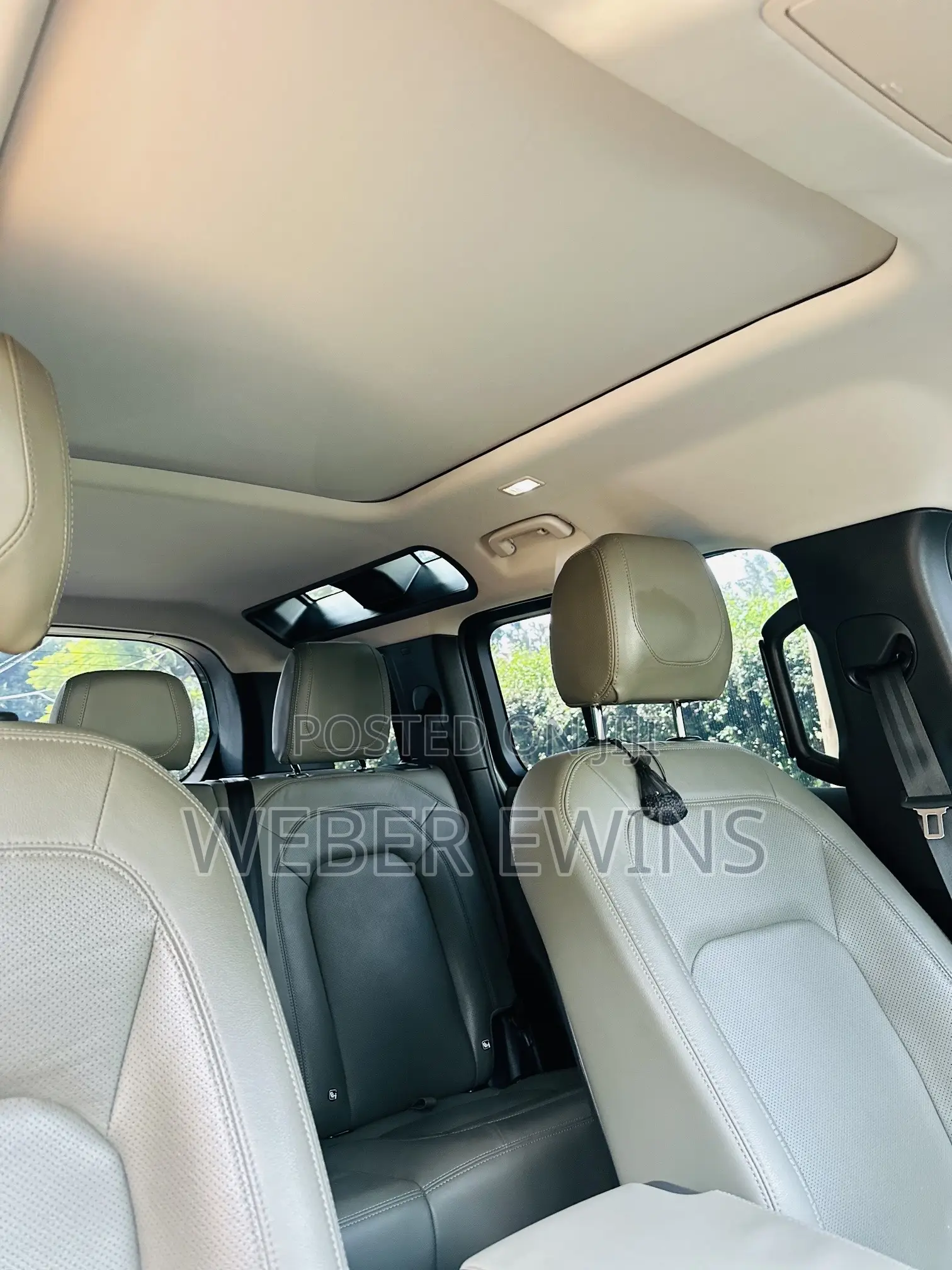 Land Rover Defender 2023 Green