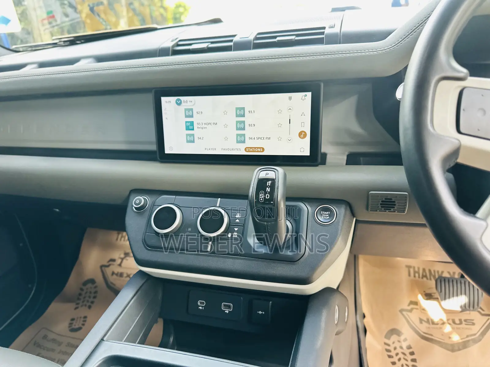 Land Rover Defender 2023 Green