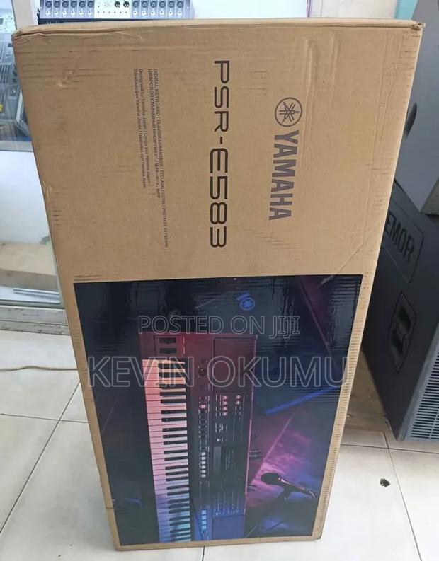PSR E583 Yamaha Keyboard - main view