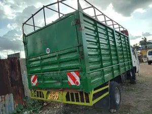 Isuzu NPR Canter