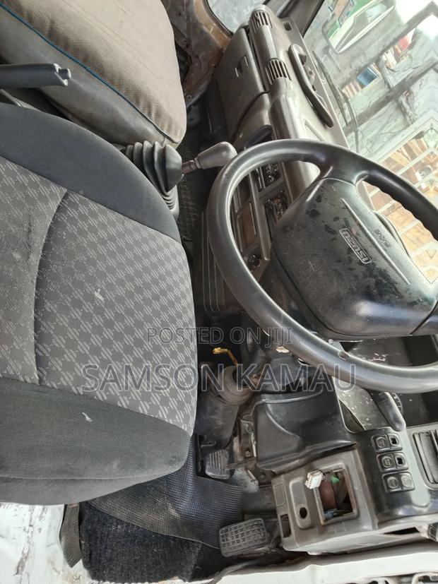 Isuzu NPR Canter - thumbnail 6