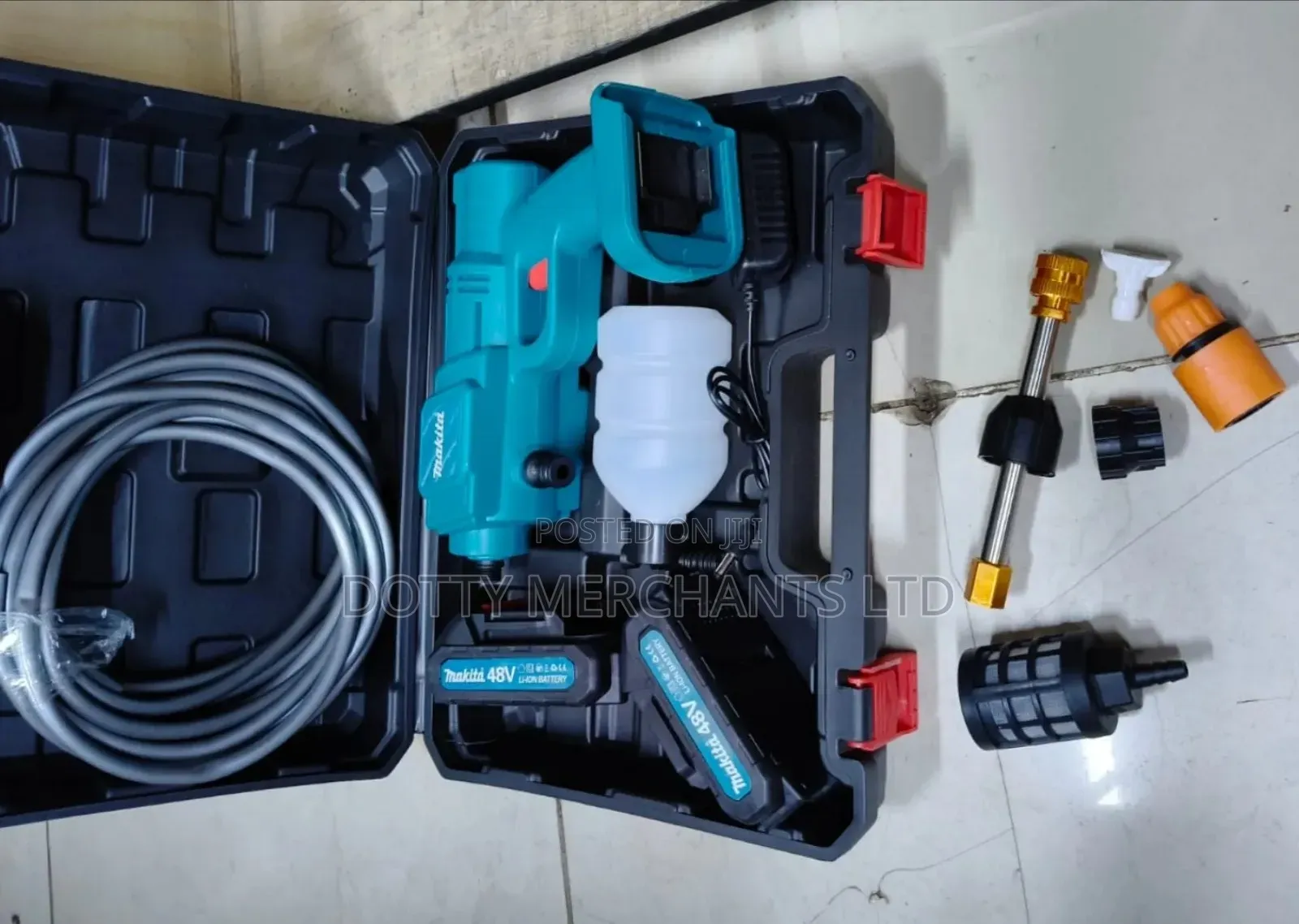 Makita Cordless Pressure Washer