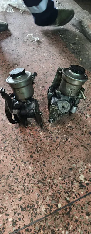 Toyota 100, Carib Power Steering in Good Condition