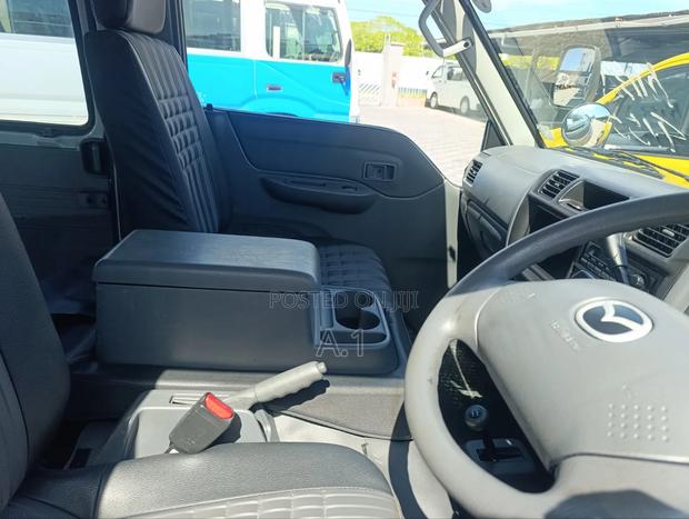 Mazda Bongo 2019 Grey - thumbnail 3