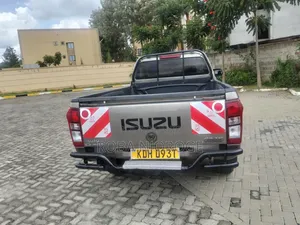 Isuzu D-MAX 2022 Gold