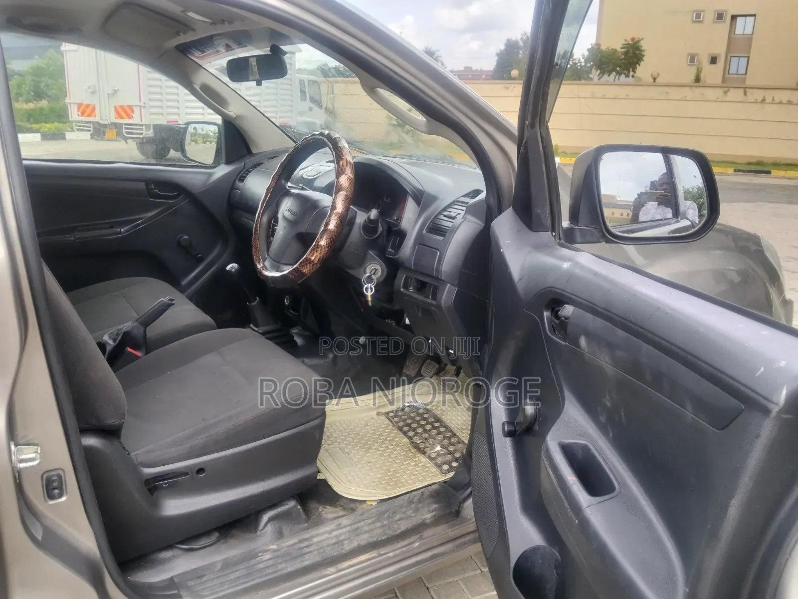 Isuzu D-MAX 2022 Gold