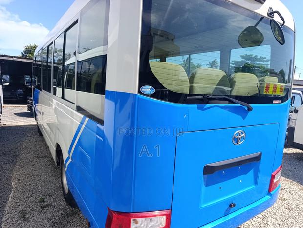 Toyota Coaster 2019 Blue - thumbnail 5