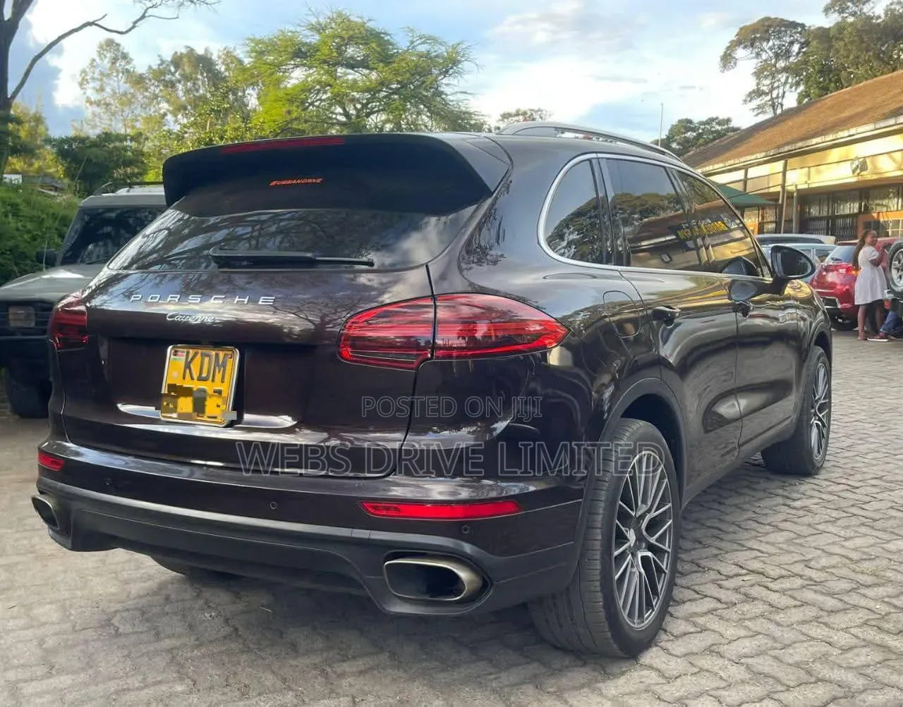 Porsche Cayenne Base AWD 2016 Maroon