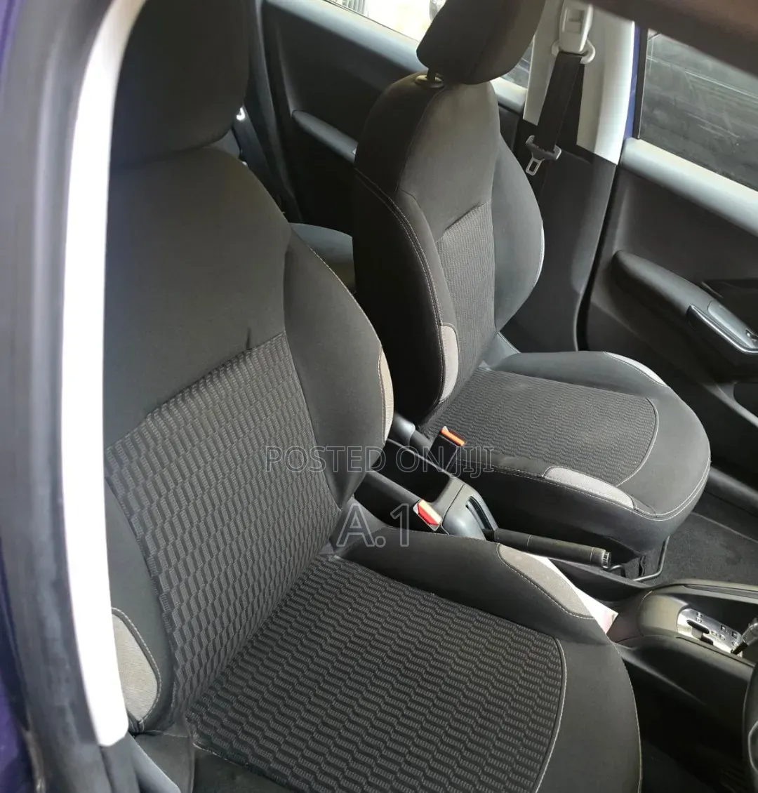 Peugeot 208 2019 Blue