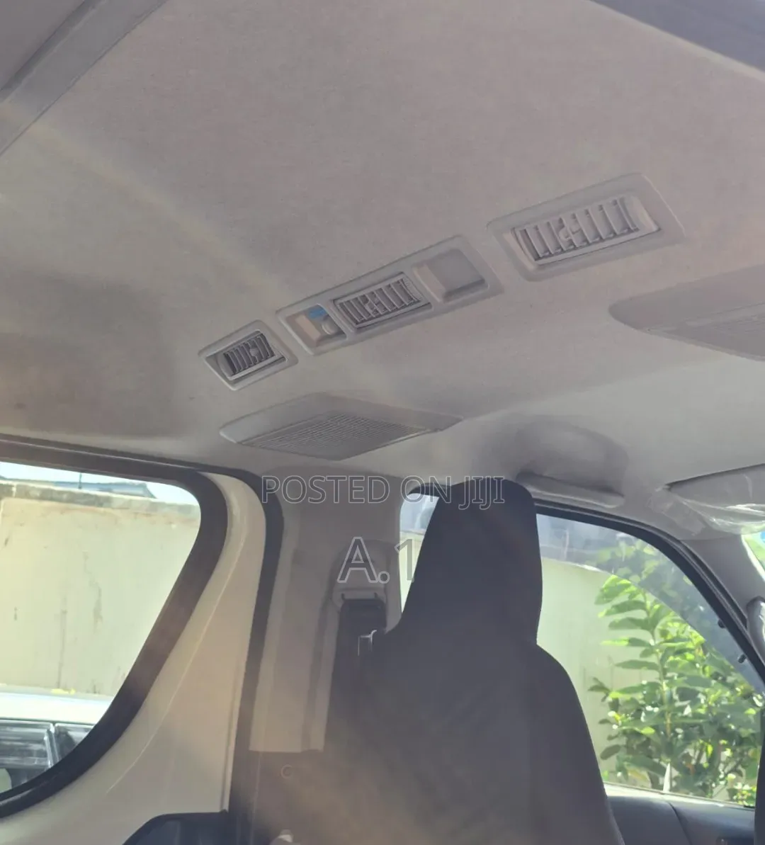 Toyota Regius 2019 White