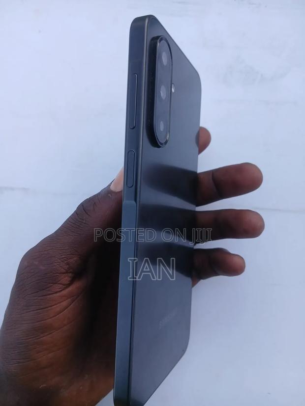 New Samsung Galaxy A17 128 GB - thumbnail 8