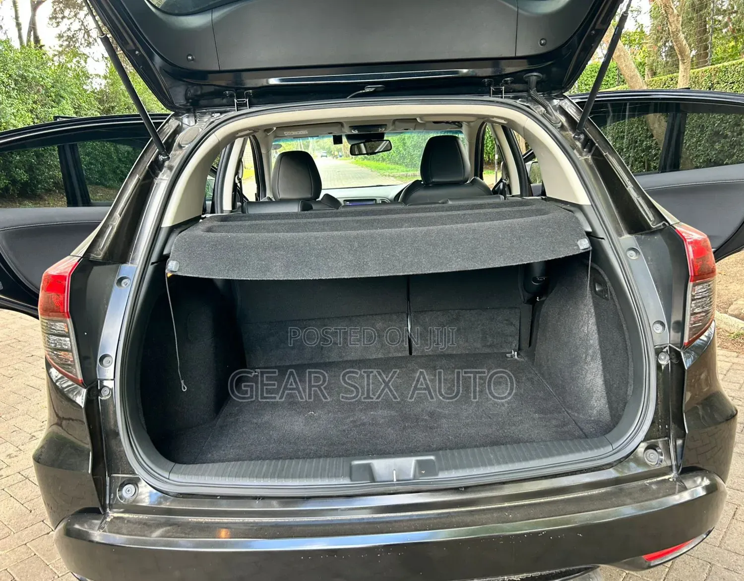 Honda Vezel 1.5 Hybrid 2WD 2019 Black