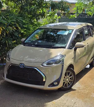 Toyota Sienta 1.5 Hybrid FWD (6-seater) 2019 Beige