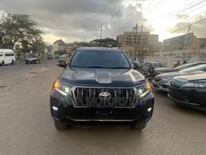 Toyota Land Cruiser Prado 2.8 2022 Black