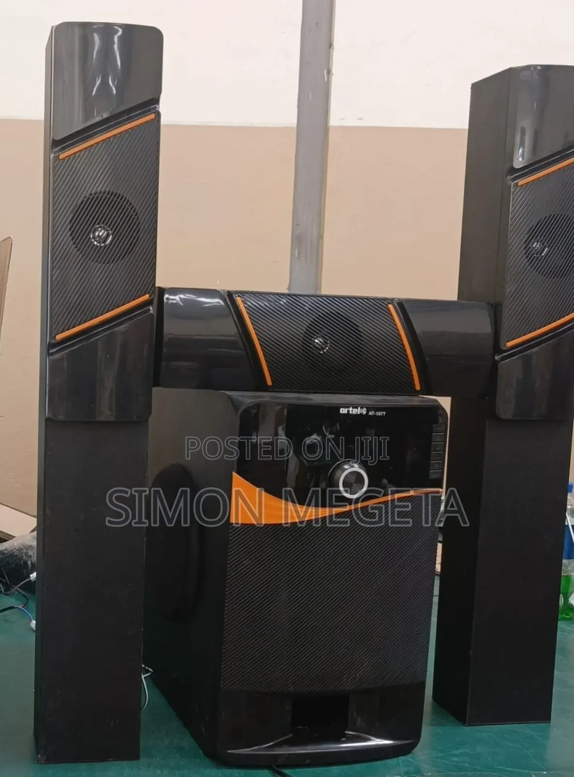 Artel at-107 Tall Boy Multimedia Speaker System