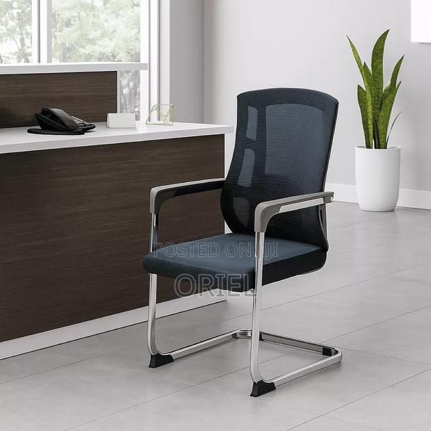 Office Boardroom Table : Breathable Mesh Conference Visitor Chair - thumbnail 2