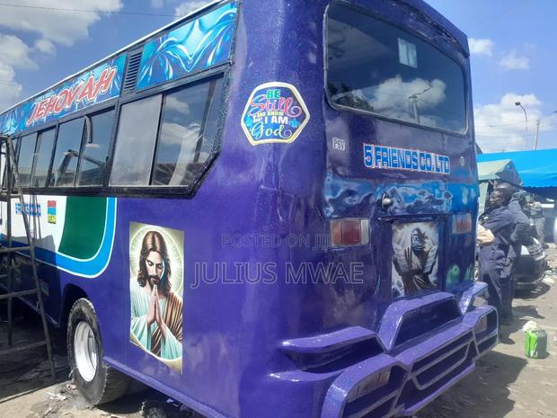 Isuzu NQR 2014 Blue - thumbnail 7
