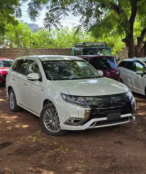 Mitsubishi Outlander 2.0 PHEV AWD 2019 White