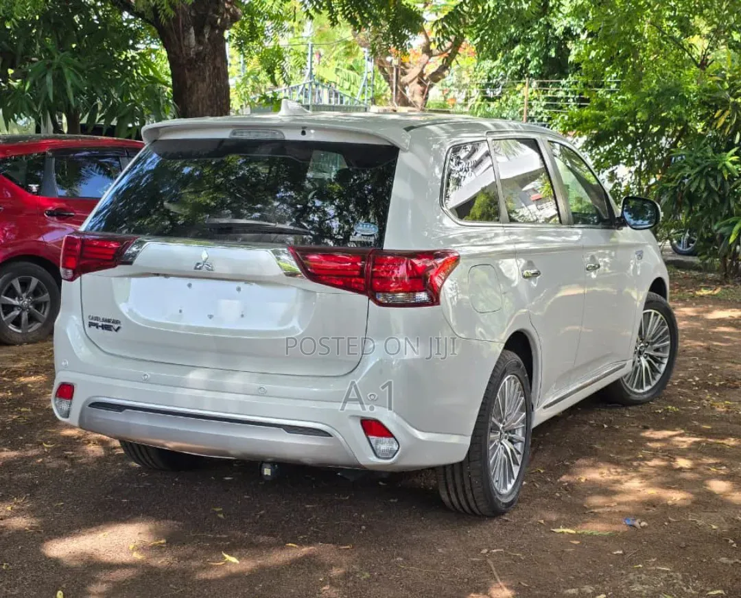 Mitsubishi Outlander 2.0 PHEV AWD 2019 White