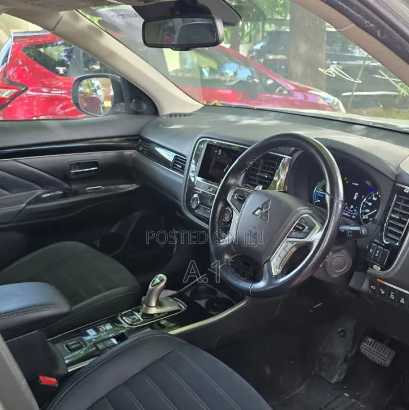 Mitsubishi Outlander 2.0 PHEV AWD 2019 White