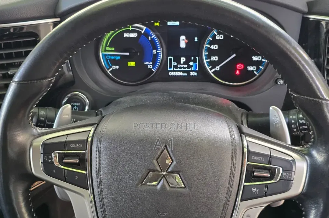 Mitsubishi Outlander 2.0 PHEV AWD 2019 White