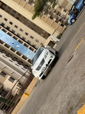 Toyota Crown 2012 White