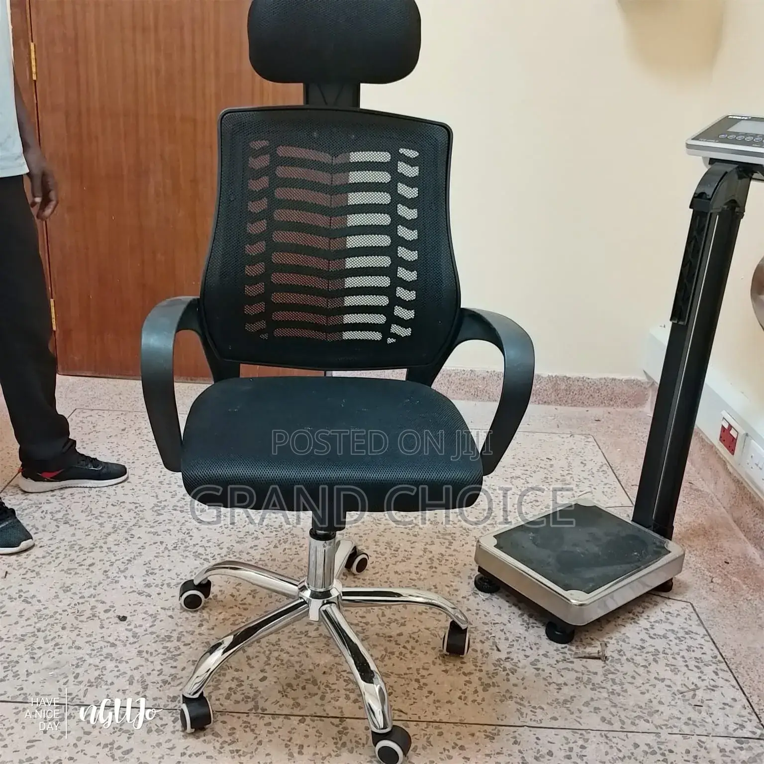 Swivel Adjustable Chair