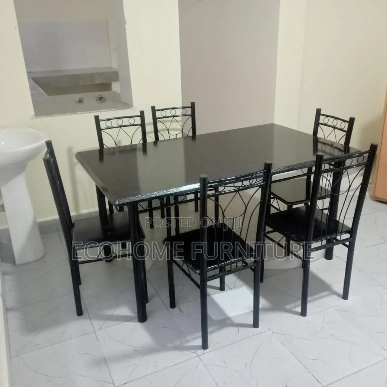 6 Pieces of Metallic Dinning Set
