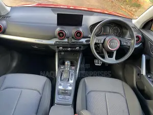 Audi Q2 1.0 TFSI FWD 2019 Red